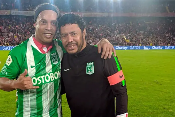 Ronaldinho y su visita a Colombia compartiendo con René Higuita Foto: Atlético Nacional