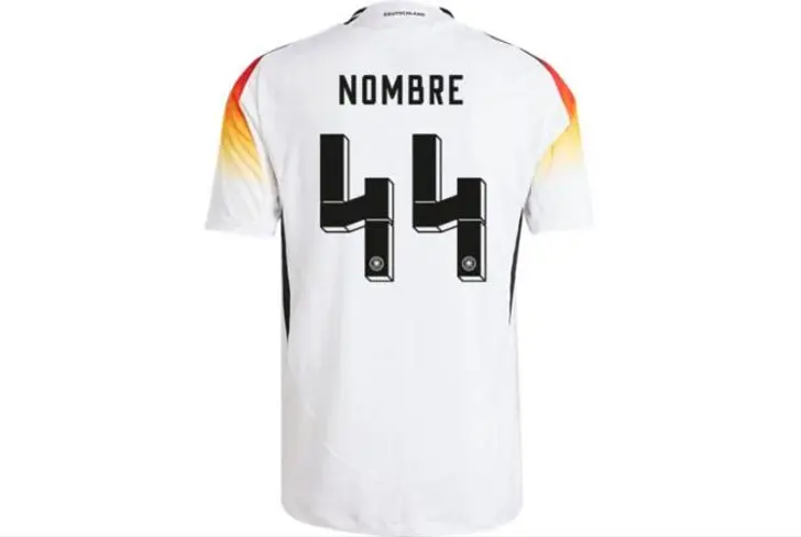 La camiseta de la polémica en alemania Foto: Adidas