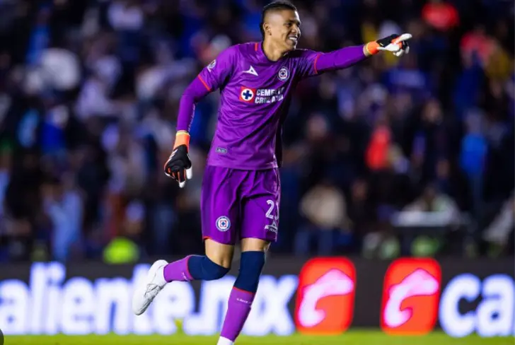 El gran momento de Kevin Mier en la Liga MX - Foto: TV Azteca