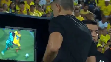 Bucaramanga y Nacional se enfrentan en la vuelta de la final de la Superliga. Foto: Win