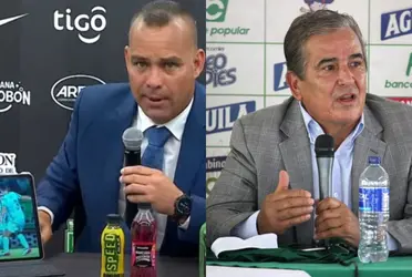 El entrenador no podia entender las desiciones del juez central