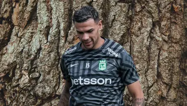 Es un troncazo en Nacional y así defendió Pablo Repetto a Agustín Wallace