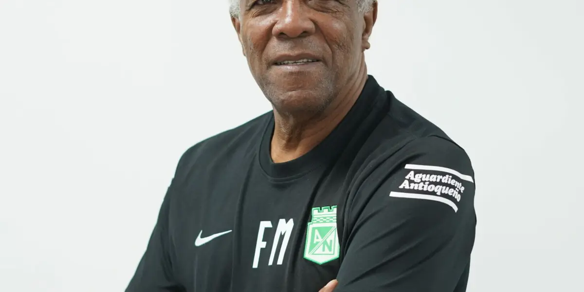 Gracias a su talento para dirigir es reconocido a nivel nacional e internacional pese a ya no estar detrás de la línea