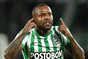 Le reclamó de manera grosera al juez y fue amonestado con amarilla