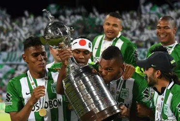 Los hinchas verdolagas le recordaron al club que por años no han hablado sobre estos jugadores