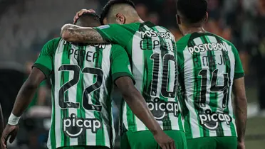Óscar Perea, Pablo Cepellini y Robert Mejia, jugadores de Atlético Nacional