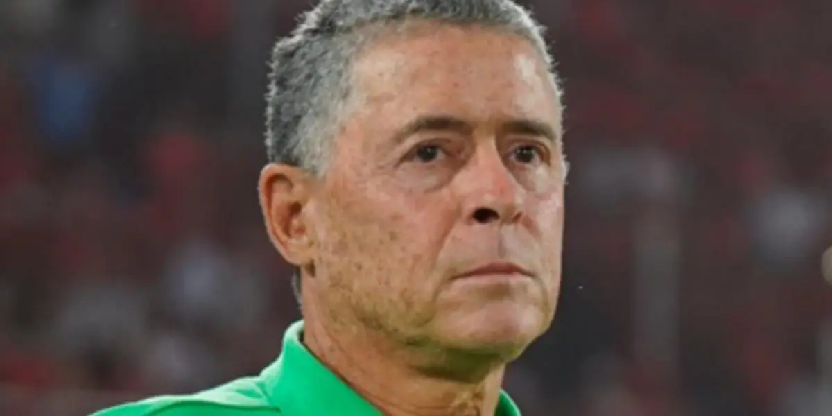 Pedro Sarmiento acabó su ciclo como director técnico interino de Atlético Nacional con el empate ante Águilas Doradas.