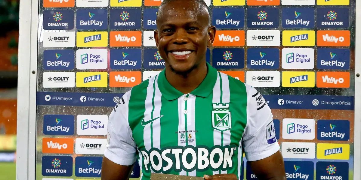 Tras jugar como lateral y como extremo Cnadelo debuta en el 2023 jugando en el medio